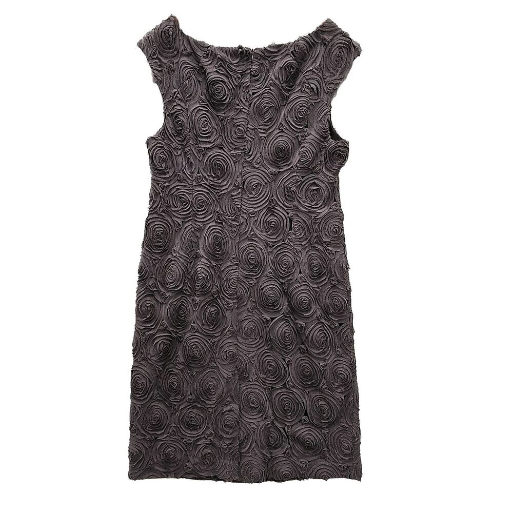 Elegant Gray Sleeveless Dress - Picture 2 of 11